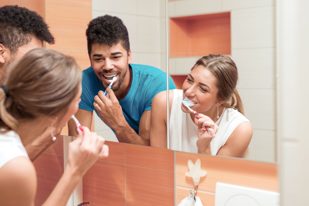 Elektrische Zahnbürsten besser als Handzahnbürste